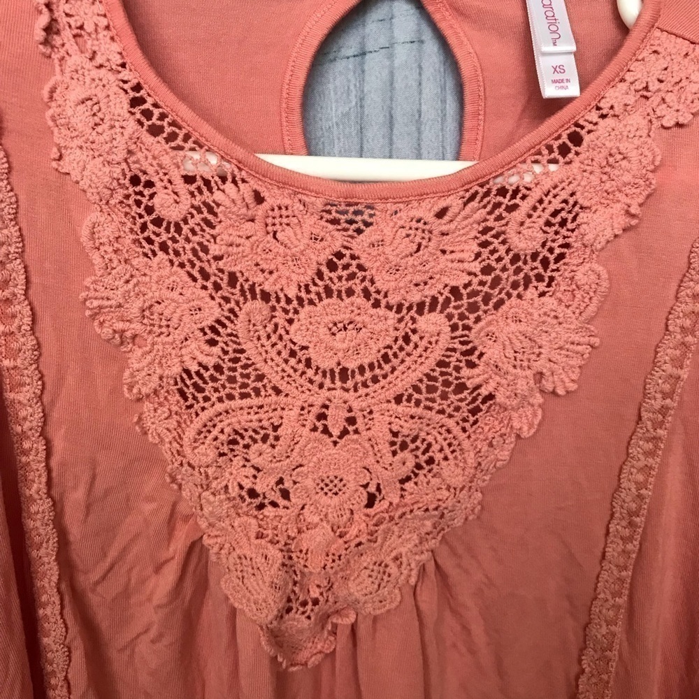 𝅺✅HOST Pick✅ Xhilaration Bell Sleeve Top, XS - Picture 3 of 6